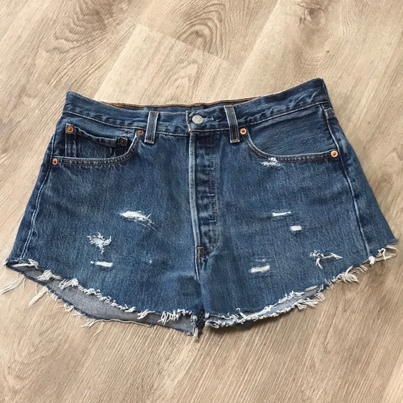 Levis Cut Off Button Fly Denim Jean Shorts - Picture 4 of 6